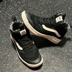 VANS UltraRange Hi DL MTE Woven Black Mountain Ed. Womens 9.5 Mens 8